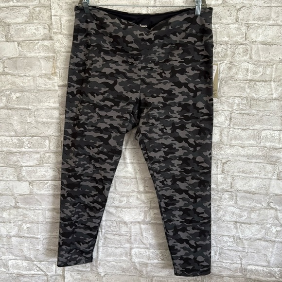 K&CO Pants - NWT Camo Seamless Leggings Sz 2X